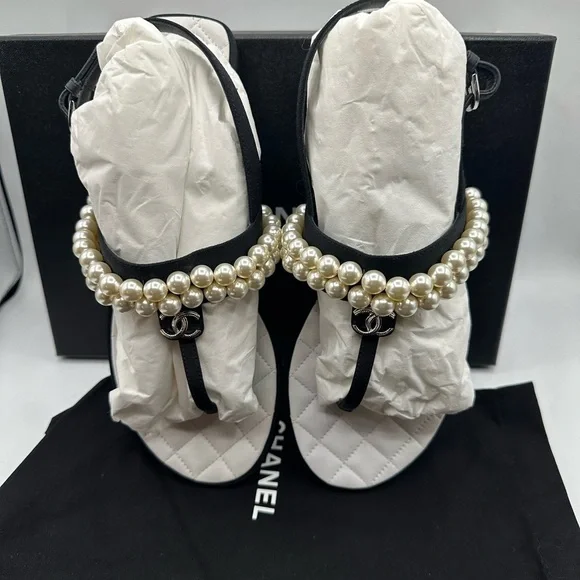 Chanel pearl embellished, sandals brand new inbox - Picture 5 of 7